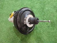 Вакуумный усилитель тормозов Вакуумный усилитель тормозов