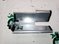 Крепление аккумулятора Крепление аккумулятора