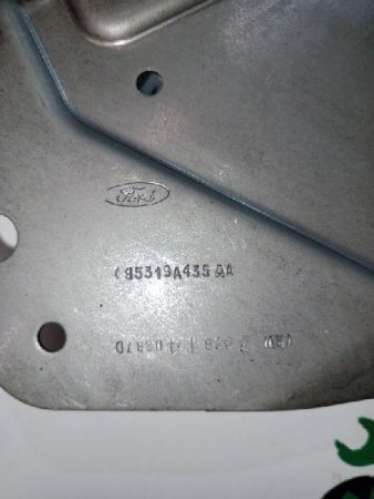 Ford / EXPLORER / Кронштейн
