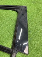 Audi / A6 / Уплотнитель стекла двери