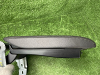Volkswagen / Touareg / Подлокотник