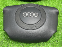 Audi / s8 / Руль