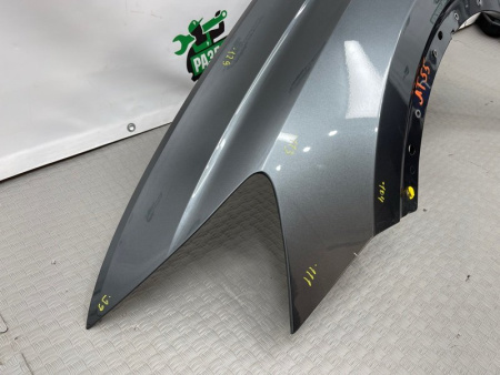 Audi / SQ8 / Крыло