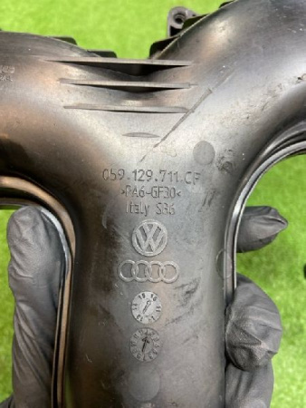 Volkswagen / Touareg / Коллектор впускной