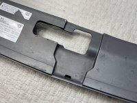 Audi / Q7 / Накладка замка капота