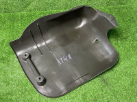 Mercedes-Benz / 190e / Защита топливных трубок