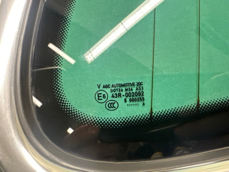 Volkswagen / Touareg / Форточка кузова
