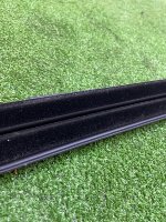 BMW / 7-Series / Уплотнитель стекла двери