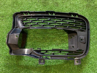 Land Rover / Range Rover Sport / Решетка противотуманки