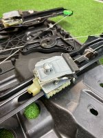 Volkswagen / Touareg / Стеклоподъемный механизм Volkswagen / Touareg / Стеклоподъемный механизм