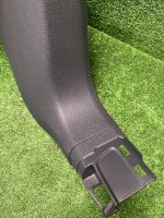 Volkswagen / Tiguan / Накладка стойки