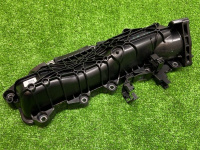 Audi / Q8 / Коллектор впускной