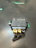 Volkswagen / Touareg / Блок парктроников