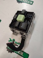 Volkswagen / Touareg / Кронштейн блока управления