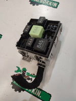 Volkswagen / Touareg / Кронштейн блока управления