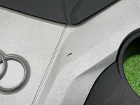 Audi / A6 / Декоративная крышка двигателя