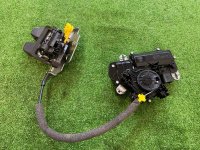 Volkswagen / Touareg / Доводчик двери багажника Volkswagen / Touareg / Доводчик двери багажника