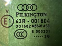 Audi / Q7 / Стекло двери