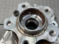 BMW / 3-Series / Кулак поворотный