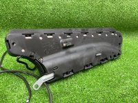 Audi / Q7 / Подушка безопасности в сиденье