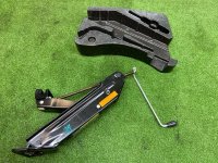 Volkswagen / Touareg / Домкрат