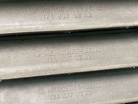 Mercedes-Benz / 300E / Вентиляционные рамки