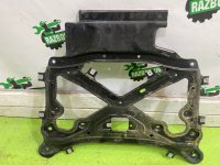 Audi / Q7 / распорка подрамника