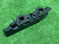 Audi / A6 / Кронштейн крыла