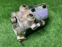 Mercedes-Benz / 190e / Блок ABS