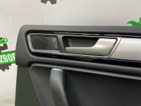 Volkswagen / Touareg / Обшивка двери
