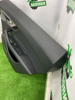 Audi / Q8 / Обшивка двери