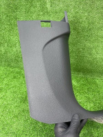 Audi / Q8 / Накладка порога