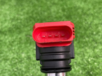 Audi / Q7 / Катушка зажигания