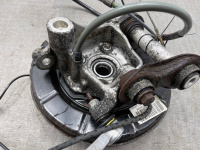 BMW / ALPINA B10 / Кулак поворотный