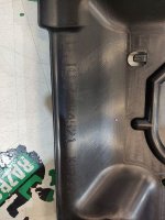 Mazda / 3 / Обшивка салона
