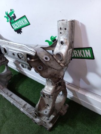 Mercedes-Benz / GLC 250d 4-matic / Подрамник