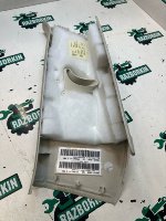 Volkswagen / Touareg / Накладка стойки