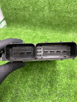 Audi / Q7 / Блок управления двигателем