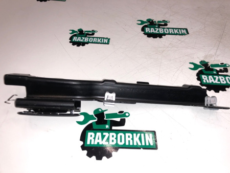 Mercedes-Benz / GLC 250d 4-matic / Кронштейн потолочной ручки