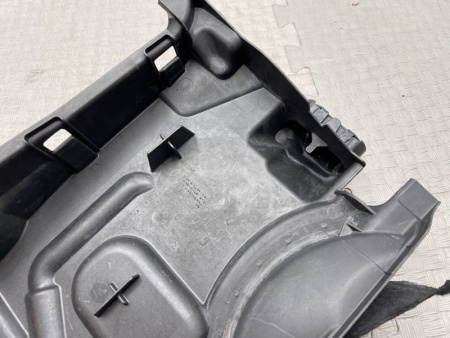 BMW / M6 / Корпус воздушного фильтра