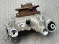 Audi / Q8 / Кулак поворотный