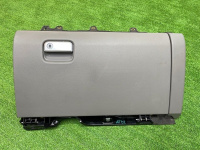 Porsche / Cayenne / Бардачок