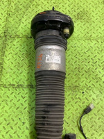 BMW / 7-Series / Пневмостойка