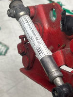 Audi / A3 / Петля капота