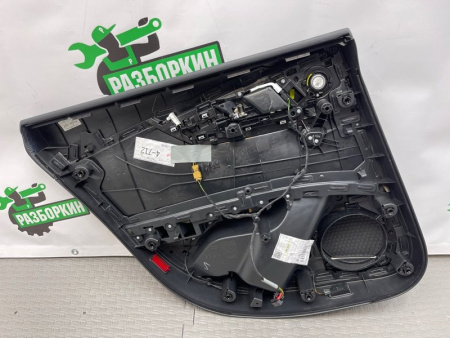 Audi / A5 / Обшивка двери