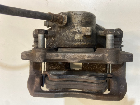 Mercedes-Benz / E-Class / Суппорт тормозной