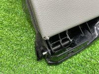 Porsche / Cayenne / Бардачок