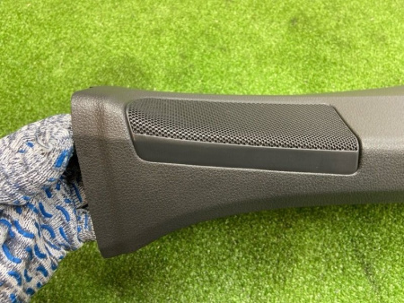 Audi / Q8 / Накладка стойки