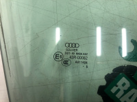Audi / Q3 / Стекло двери