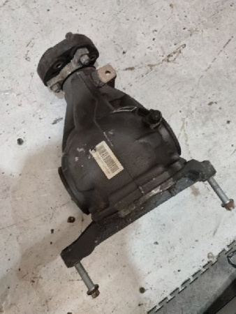 Mercedes-Benz / E-Class / Редуктор задний